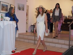 Fashion Show in der Contemplor Galerie Wien am 16. 03. 2024